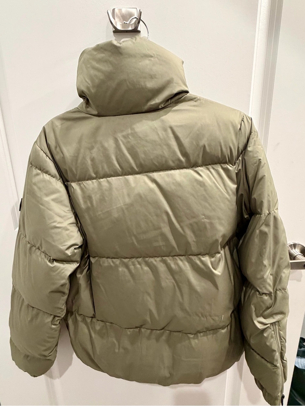 Vuori Hillside Down Jacket - Laurel - Picture 5 of 6